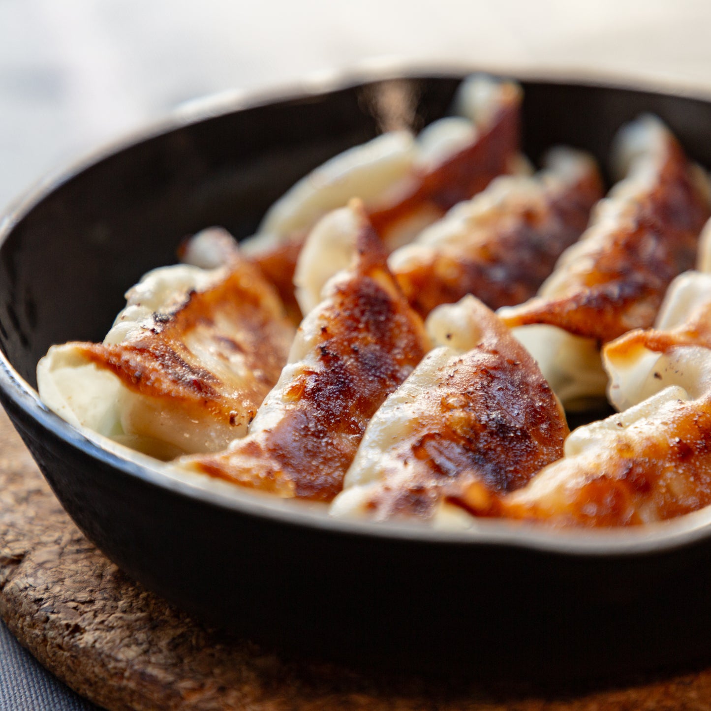 餃侍(ギョーザムライ) スペイン餃子サルサチーズ餃子 15個